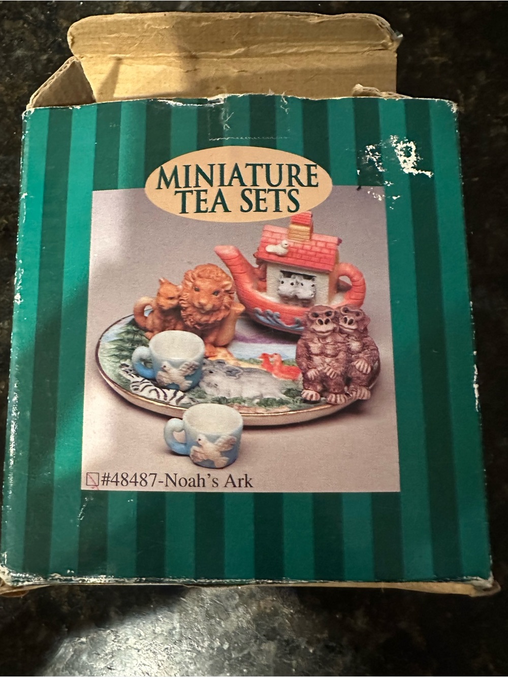 Noah's Ark Figurine Tea Set - Teal Box